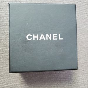 Chanel necklace box
